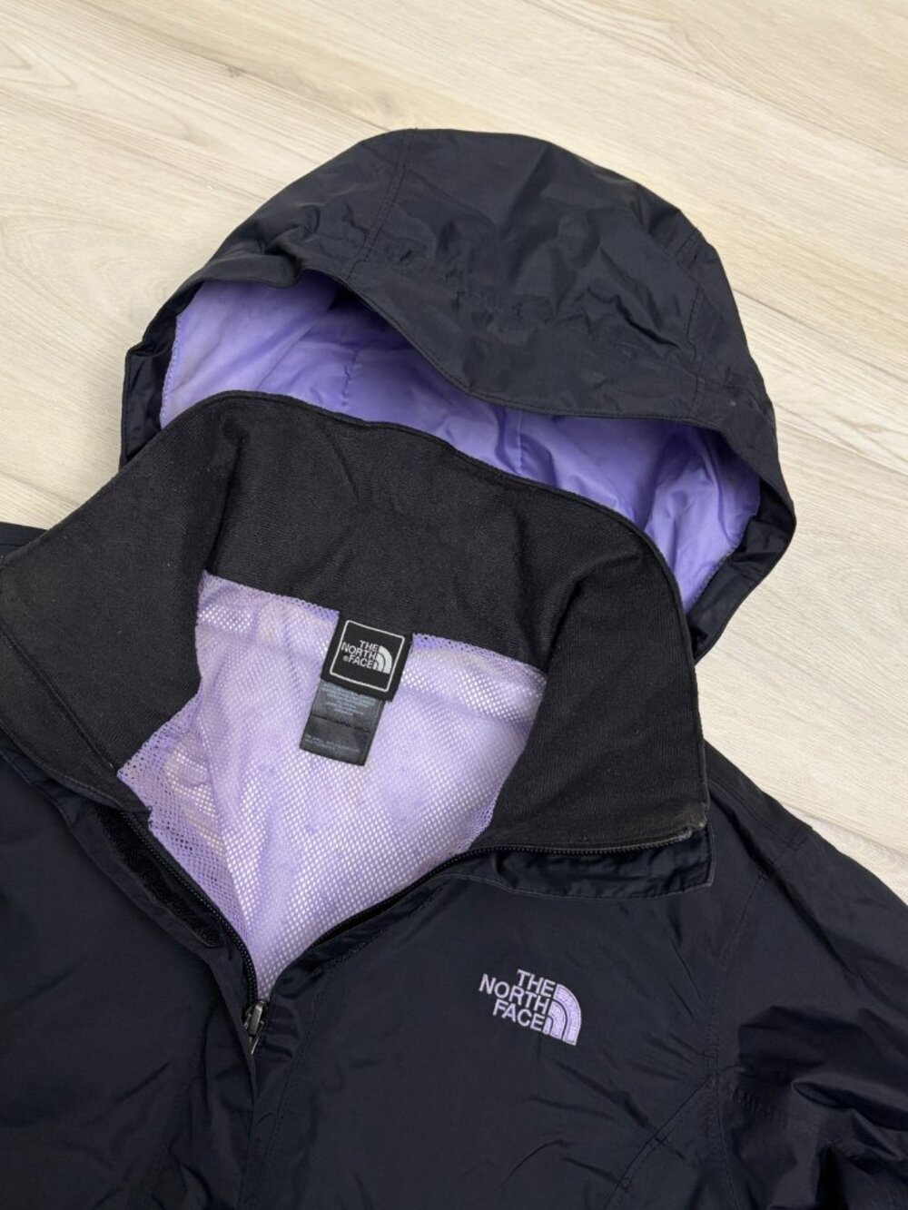 THE NORTH FACE HYVENT Waterproof Light Windbreaker Jacket Womens Medium - Picture 2 of 8
